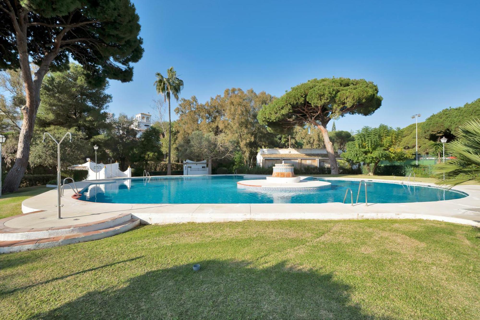 Bonita En Esquina Casa de Férias Marbella